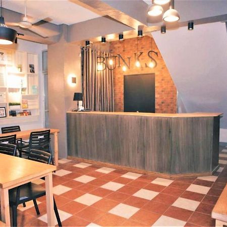 Bunks Hostel (Adults Only) Cebu Buitenkant foto