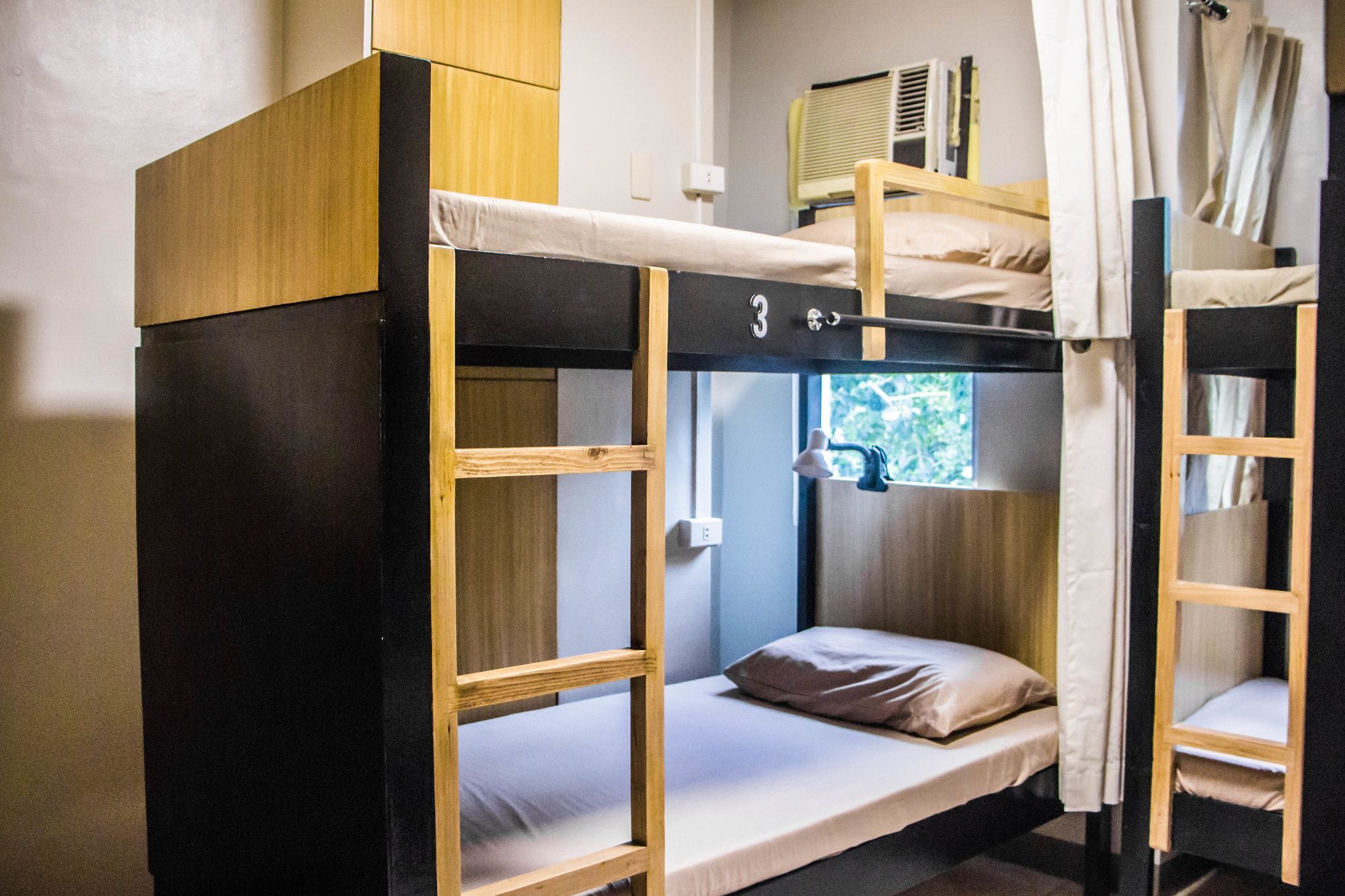 Bunks Hostel (Adults Only) Cebu Buitenkant foto