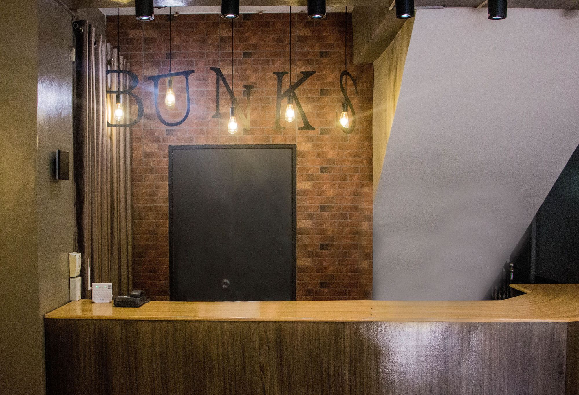 Bunks Hostel (Adults Only) Cebu Buitenkant foto